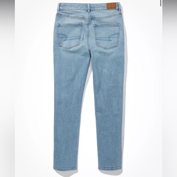 AE Strigio Mom Jean - Picture 6 of 13